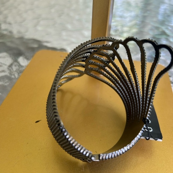 NWT- Black Metal Cuff Bracelet - Picture 3 of 7